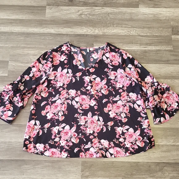 Black and Pink Ruffled 3/4 Sleeve Blouse - Picture 1 of 1